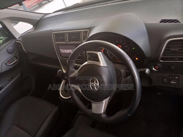 Toyota Ractis 2014 Brown