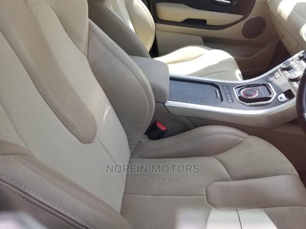 2015 Land Rover Evoque Red Range Rover: Compact SUV Elegance
