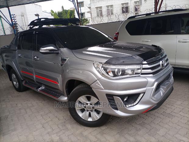 Toyota Hilux 2016 Silver
