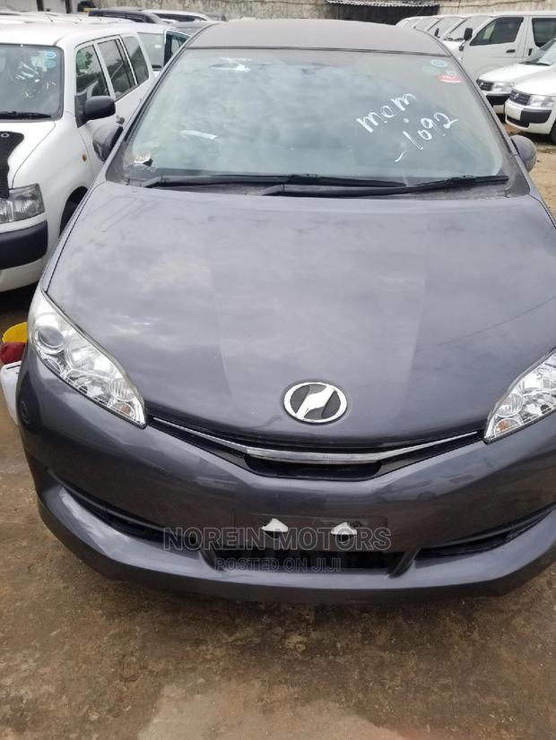 Burgundy 2014 Toyota Wish: Quality Used Sedan for Sale
