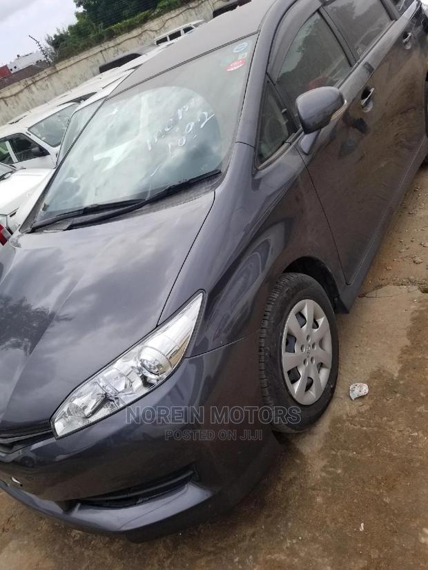 Burgundy 2014 Toyota Wish: Quality Used Sedan for Sale