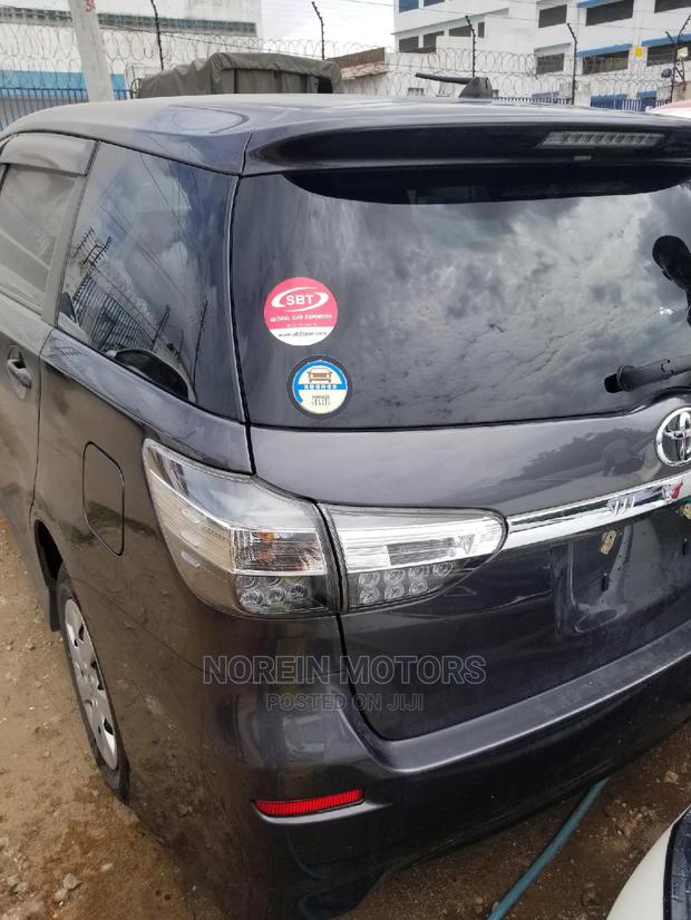 Burgundy 2014 Toyota Wish: Quality Used Sedan for Sale