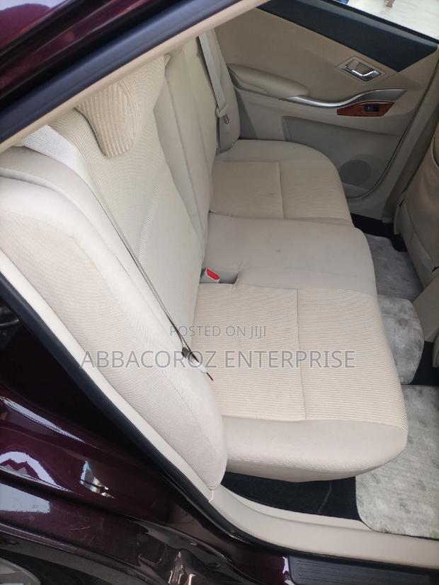 Toyota Premio 1.8 AWD 2015 Purple