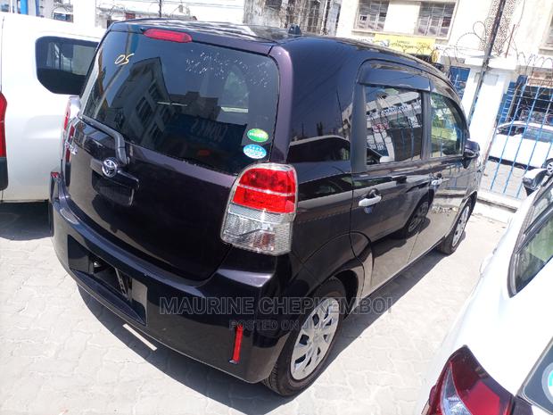 Toyota Spade 2015 Purple