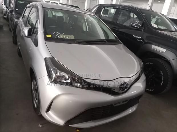 Toyota Vitz 2015 Gray