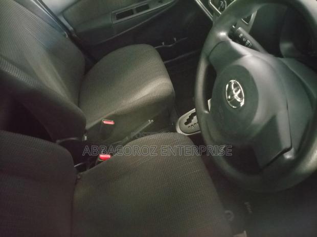 Toyota Vitz 2015 Gray