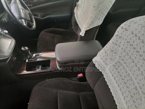 Toyota Crown 2015 Matt Black