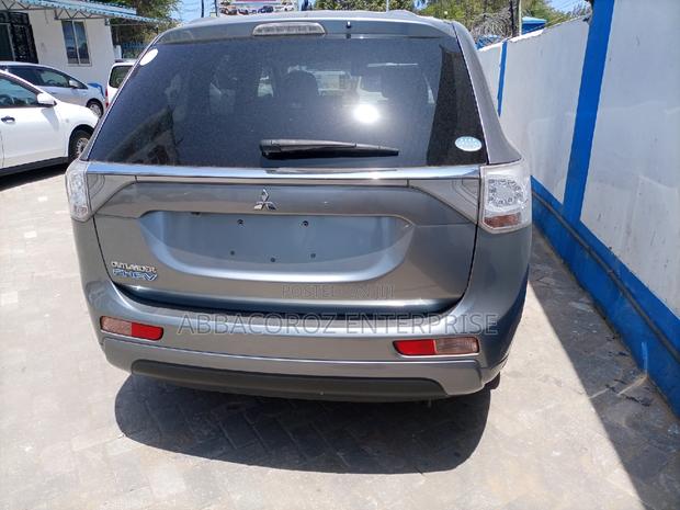 Mitsubishi Outlander 2015 Silver