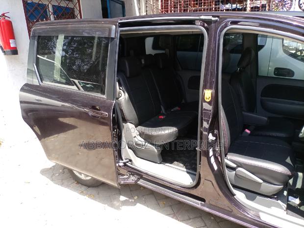 Toyota Sienta 1.5 AWD 2016 Purple