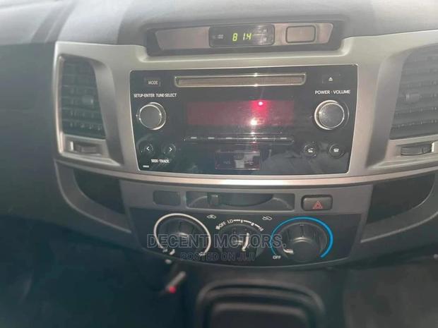 2015 Toyota Hilux SR 4x4 Gray - Used Off-Road Truck for Sale