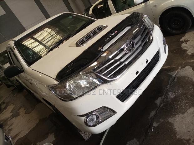 Toyota Hilux 2015 White