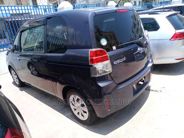 Toyota Spade 2015 Gray