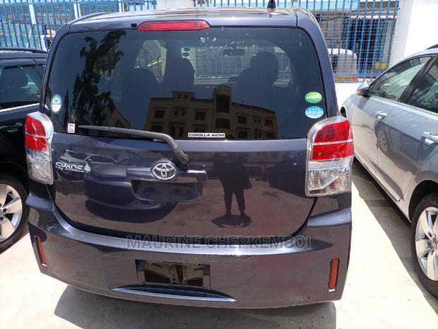 Toyota Spade 2015 Gray