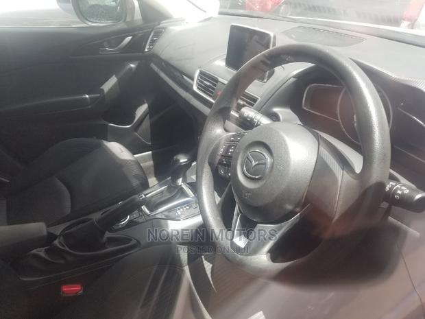 2014 Mazda Axela SV Premium: Performance & Style