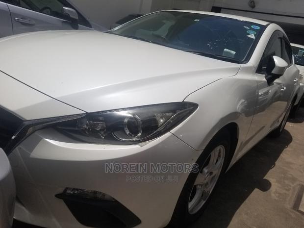 2014 Mazda Axela SV Premium: Performance & Style