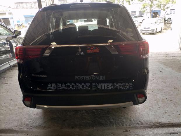 Mitsubishi Outlander 2015 Black
