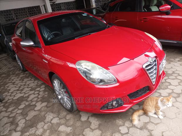 Alfa Romeo Giulia 2016 Red