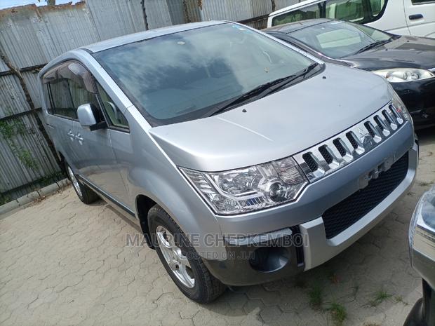 Mitsubishi Delica 2015 Gray