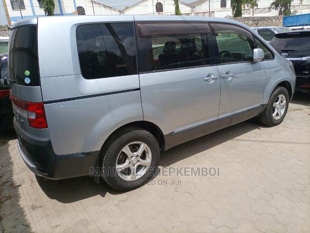 Mitsubishi Delica 2015 Gray