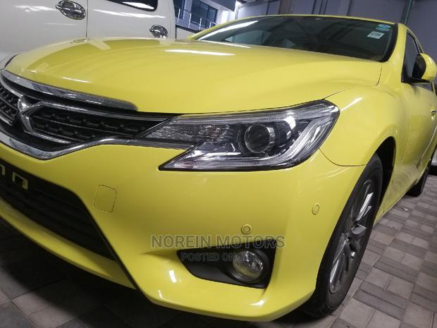 2014 Toyota Mark X in Yellow: Exclusive and Performance-Oriented