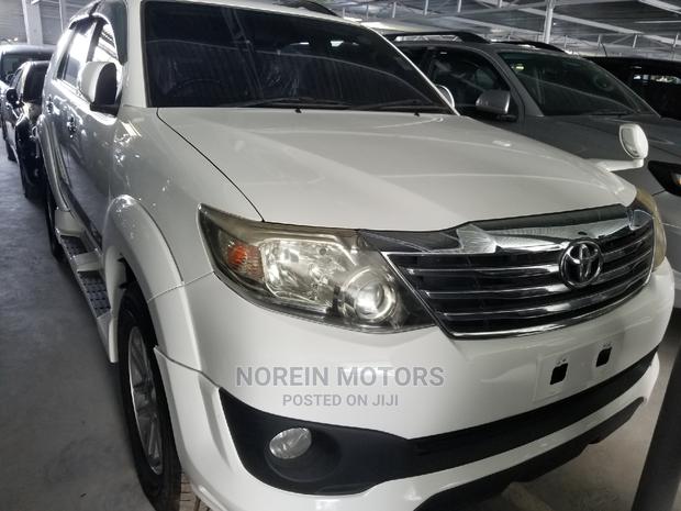2014 Toyota Fortuner Pearl - Stylish Pre-owned SUV