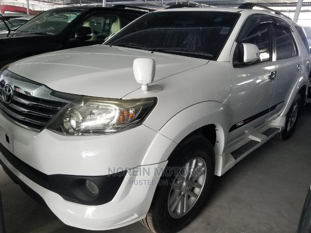 2014 Toyota Fortuner Pearl - Stylish Pre-owned SUV