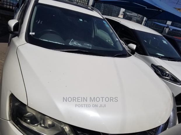 2015 Nissan X-Trail White: Stylish and Adventure-Ready Crossover