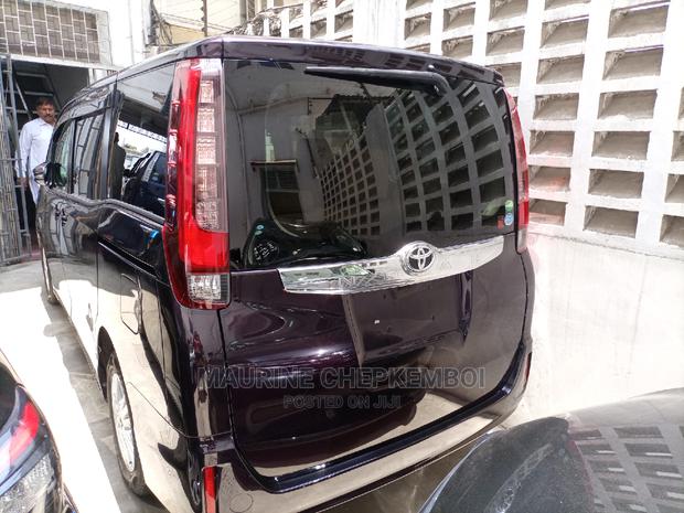 Toyota Noah 2015 Brown