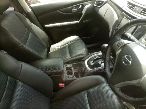 Nissan X-Trail 2015 Red