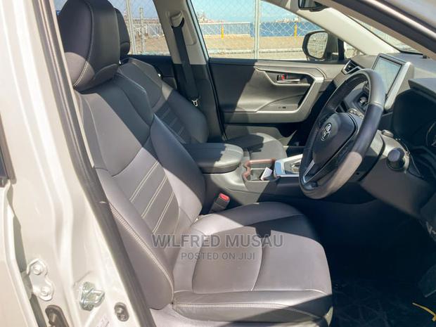 White Toyota RAV4 2020: Sporty & Sleek Design