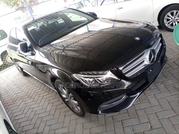 Mercedes-Benz C200 2015 Matt Black