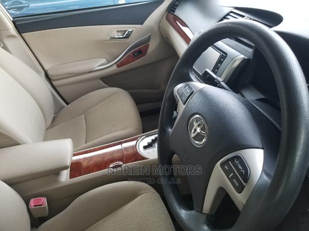 2015 Toyota Allion in Silver - Elegant and Efficient