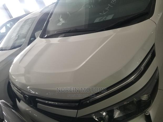 Toyota Voxy 2014 SV in White - Spacious & Comfortable