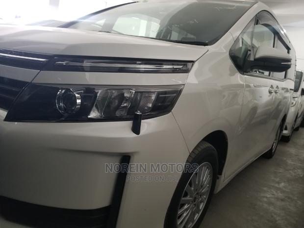 Toyota Voxy 2014 SV in White - Spacious & Comfortable