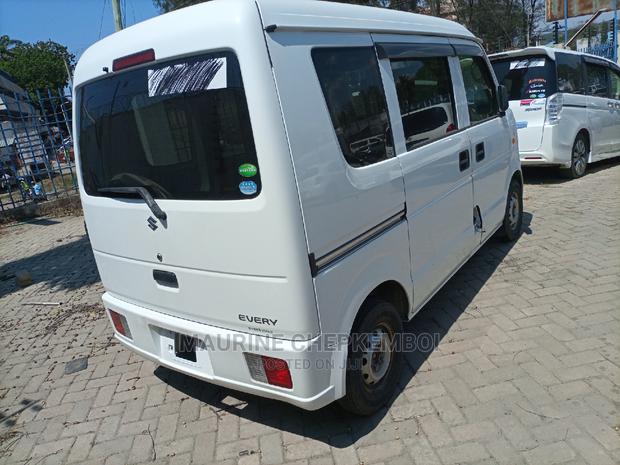 Suzuki Every Wagon 2015 White