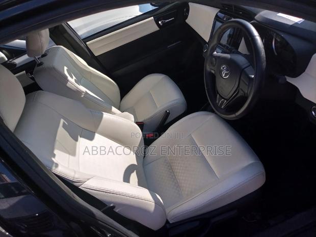 Toyota Corolla Fielder 2015 Black