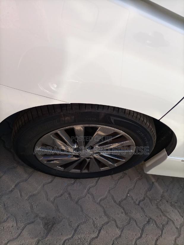 Nissan Elgrand 2015 White