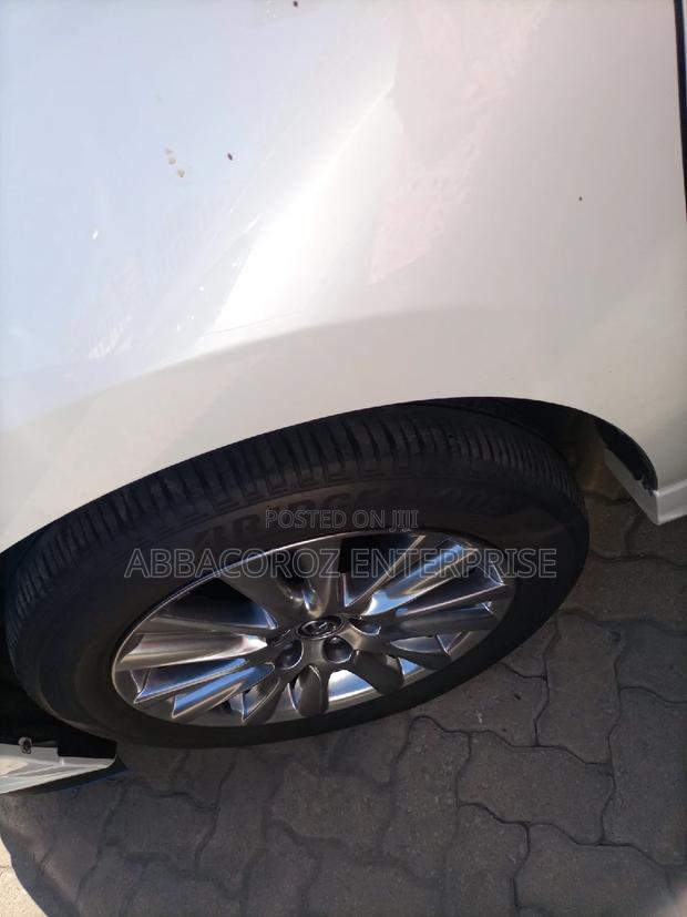 Toyota Harrier 2.0 2015 White