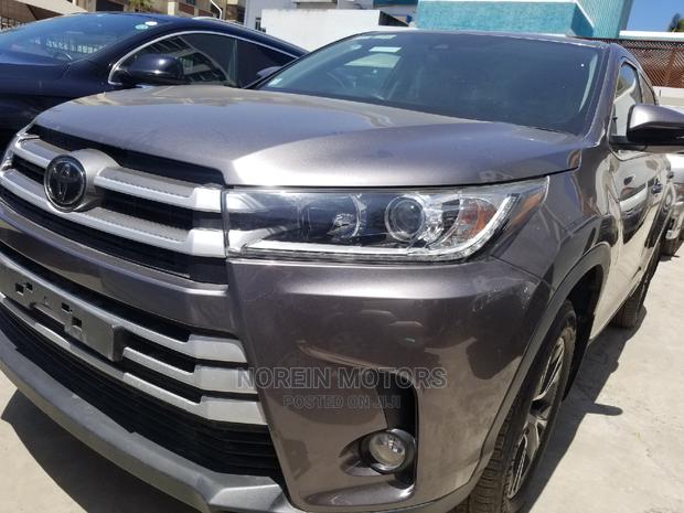 2015 Toyota Kluger Gray - Used SUV for Sale in San Francisco