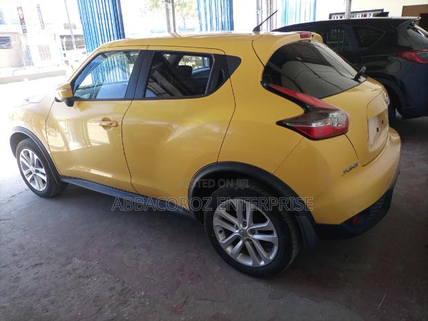 Nissan Juke 2015 Yellow