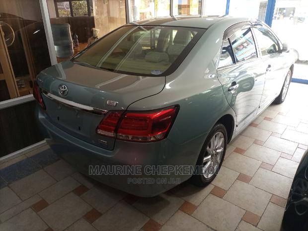 Toyota Premio 2016 Blue