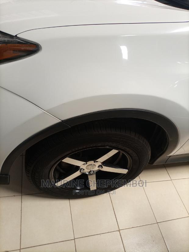 Toyota RAV4 2014 White