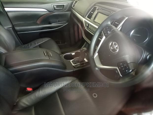 Toyota Kluger 2015 Black