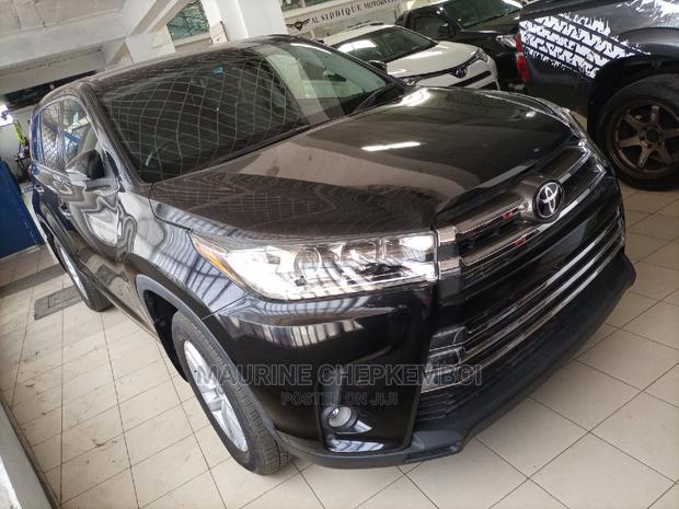 Toyota Kluger 2015 Black