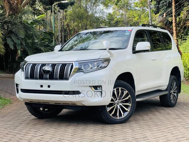 2017 Prado 2.8 White - Premium Toyota Land Cruiser SUV