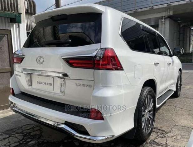 White 2016 Lexus LX 570 AWD: Pre-owned Luxury SUV