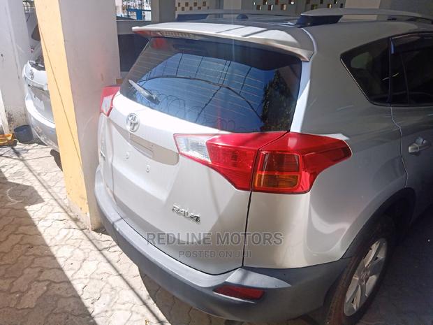 2016 Toyota RAV4 in White: Style and Efficiency