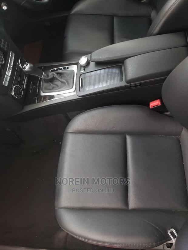 2013 Mercedes-Benz C200 Black Edition: Sophisticated Ride