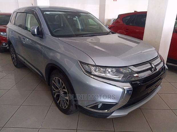 2016 Mitsubishi Outlander SE AWC Silver - Affordable and Reliable