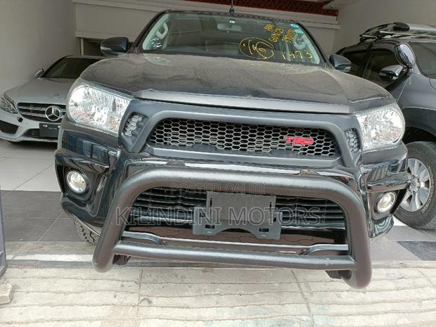 2016 Toyota Hilux Black: Powerful and Stylish Pickup Truck